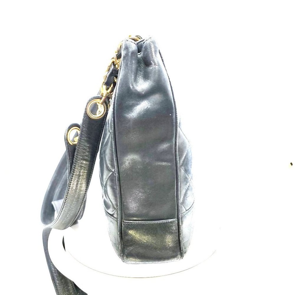 RARE 1991 Vintage Black Lambskin Chanel Purse - Authenticated! - Picture 9 of 15
